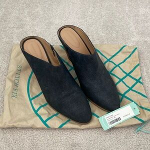 Stitch Fix grey/blue size 10 mules